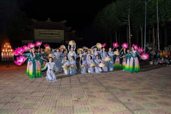 Bộ áo dài ngành nữ gia đình Phật Tử - Đoàn Phục Ngành Nữ - Hình ảnh 5